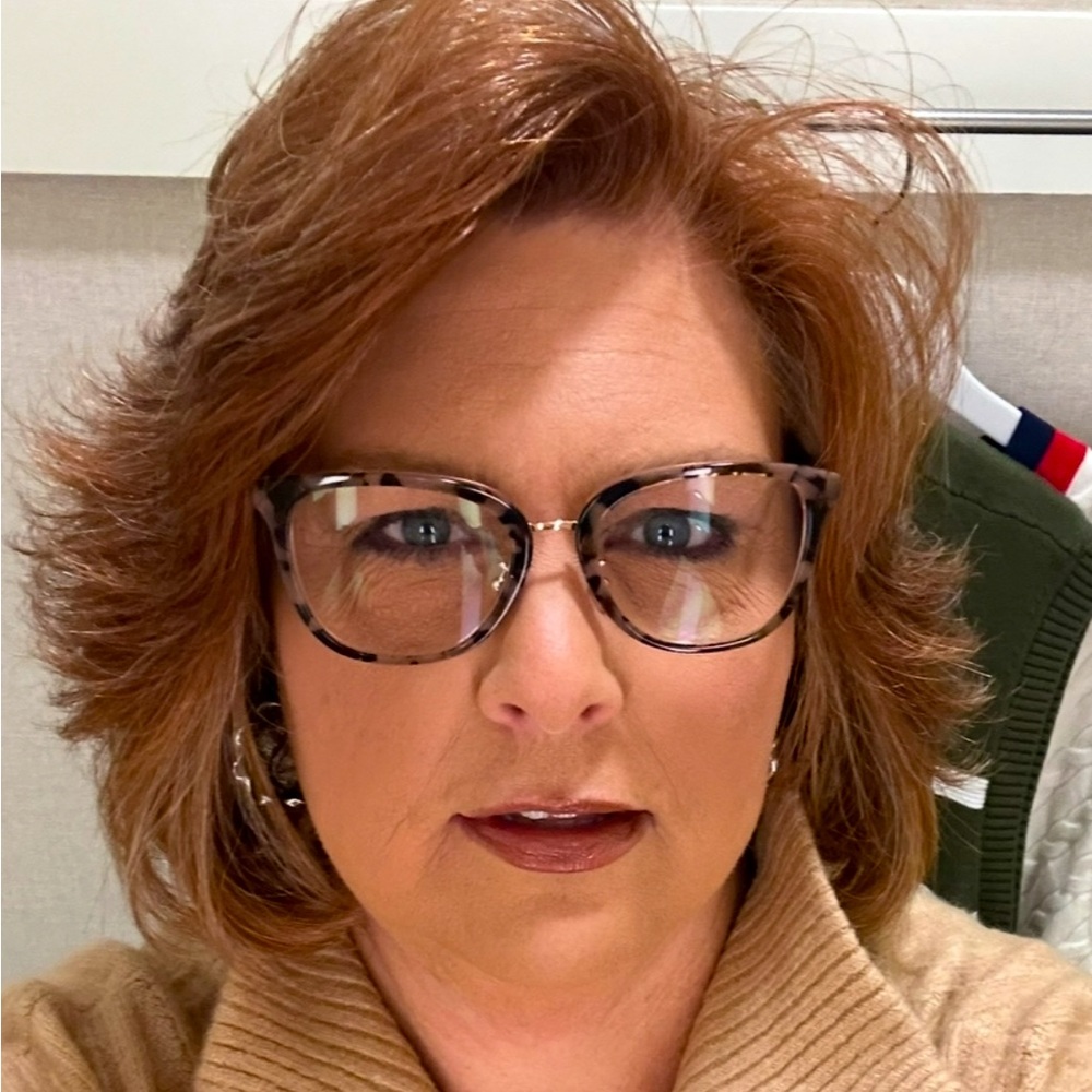 Meet your Posher, Sherry